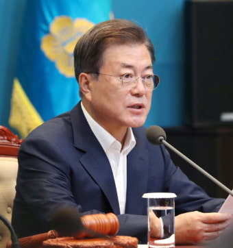 문 대통령, 공수처 속도전…내부고발자 보호 법적근거 마련