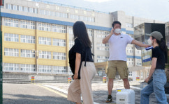 부산 가야고 1학년 160명·교사 23명 전원 음성