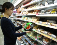 “소주엔 부대찌개가 딱”…안주 골라주는 편의점