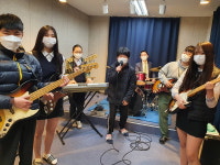 조봉권의 문화 동행 <12> 교수직 그만두고 시골 학교행 거제 장목중 박상욱 교장의 꿈