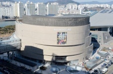 [단독]신세계센텀점서도 코로나19 확진, 부산도 백화점발 확산 우려