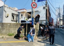 사상구 괘법동 통장·새마을 봉사자, 코로나19 방역 및 환경정비 실시 外