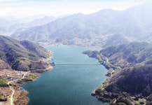 하동 청암면 하동호에 출렁다리 건립