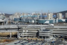 정부청사만 우뚝.. 아직은 허허벌판
