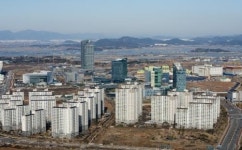 “식료품까지 온라인 구입 … 병원·약국·편의점 입주 서둘러야”