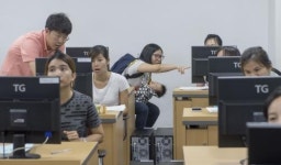 이주여성들, 컴퓨터 배우기 열공