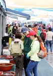 마량놀토수산시장 찾은 인파