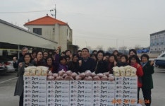 대촌농협·부녀회장단, 경로당 생필품 전달