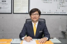[2017 새 설계-김정현 롯데백화점 광주점장]  온·오프 유통채널 통합 … 쇼핑 인프라 혁신