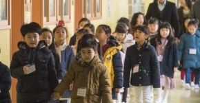 초등학교 입학식 … “친구들아, 반가워”