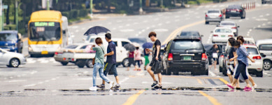 “더위 먹은 닭 체온 낮춰라” 대형 환풍기“양식장 수온 27도 지켜라” 그늘막 치기