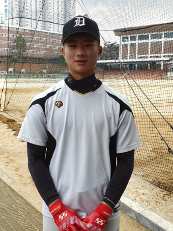 동성고 내야수 최지강 ‘SK 야구 꿈나무 장학생’