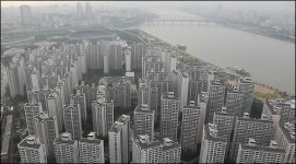 서울 아파트값, 24개월만에 상승