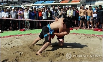 씨름 승부조작 선수 구속…일부러 져주고 2000만원 챙겨