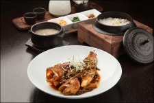 켄싱턴 제주 호텔, 한식 퀴진 돌미롱 생선 조림 특선 선봬