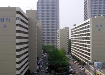 ‘비리 얼룩’ 재건축 수주전, 신탁방식이 해답?