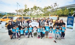 현대차, 스타렉스 통학차량 14대 기증…어린이 안전기술 적용
