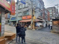 기생충 돼지슈퍼 원형보존?…아현1구역 재개발 암초