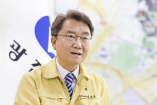 [포토] 김선갑 광진구청장, 방역활동 직접 나서