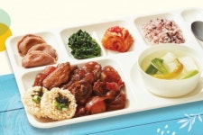 CJ프레시웨이, 봉추찜닭 대용량 밀키트로 학교 급식 공략