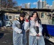 사랑의 연탄천사, 구룡마을에 사랑의 손길 전해