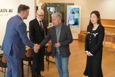알파류딥브레인 | 딥브레인AI, 에스토니아 경제정보통신부와 AI 휴먼 공공서비스 도입 논의