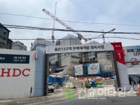 [FOCUS] 역까지 30분인데 12억원?…서대문 센트럴 아이파크 현장 가보니