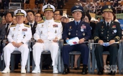 [포토] 6ㆍ25전쟁 64주년 행사 참석한 군 장성들