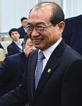 장명진 신임 방위사업청장, 메스 든 대통령 친구