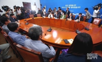 '6월은 농번기라…' 새정치연합, 4월 지방선거론 당론
