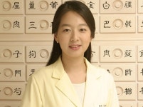 한의사 왕혜문, 흰가운 벗더니 깜짝