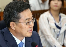 [포토] 답변하는 김동연 경제부총리 후보자