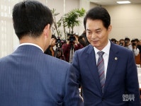 [포토] 류영진 위원장님, 잘 부탁드리겠습니다