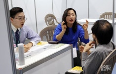 [포토] 수화 통역 서비스 지원하는 장애인취업박람회