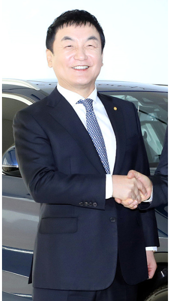 <이슈&인물> ‘김건희 의혹’ BMW 딜러 재벌 권오수 회장 정체