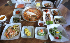 호젓한 오토캠핑 여행지 ②무주 덕유대야영장