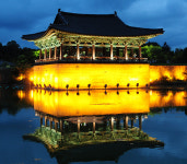 경주 동궁과 월지, 월정교