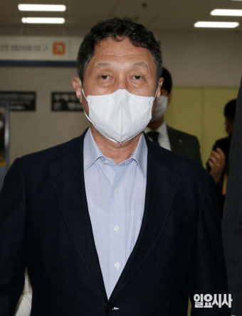 [포토] '보복 운전' 혐의로 출석하는 구본성 아워홈 부회장