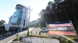 <단독> 탑정호 레이크힐 불법 증축 고발