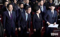 ‘빅텐트’ 둘러싼 복잡한 방정식