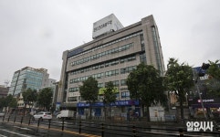 동성제약 옥죄는 이중고