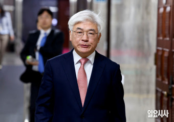 [포토] 청문회장 향하는 마은혁 헌법재판관 후보자