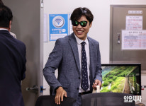 [포토] 개혁신당 대선 평가 세미나 참석하는 김준일 시사평론가