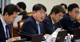 뭇매 맞더니 결국⋯‘성과급 지역화폐 지급’ 법안 철회