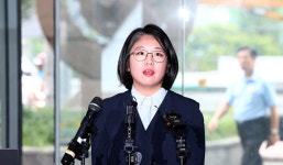 ‘비례 겸직’ 용혜인 첫 출근⋯“청문회서 소명” 정면 돌파