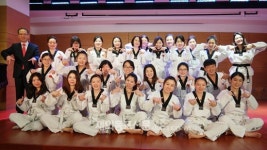 한국에어로빅협회재 | 한국 태권에어로빅 상하이 시민들에 인기