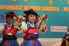 캄보디아에서 펼쳐진 한·캄·중 3개국 합동문화예술제
