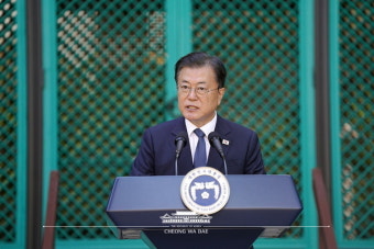 문 대통령, 하와이 이민 1세대 독립유공자에 훈장 추서