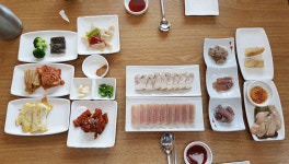 [맛집탐방] 나주 영산포 등대홍어맛집 특유의 향과 톡 쏘는 맛…삼합은 환상적