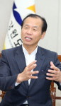 (주)생그린삼척지사 | [인터뷰] 강원도를 액화수소산업 메카로 추진하는 최문순 도지사 "강릉·동해·삼척·평창 일대서 세계 최초로 실증하고 있죠"